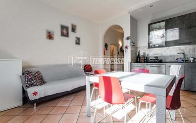 GUANZATE- QUADRILOCALE CON DOPPI SERVIZI E BOX