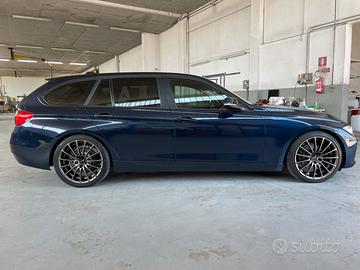 BMW 320 Touring Euro 5B - Cambio automatico 2014