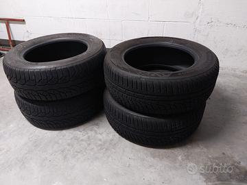 215 60 R16 99H Gomme invernali  come nuove.