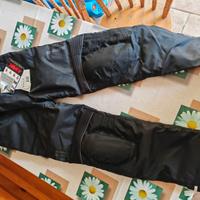 Pantaloni moto