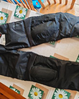 Pantaloni moto