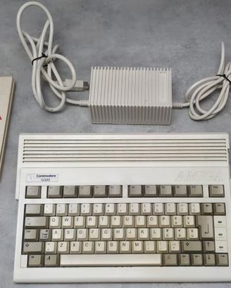 Amiga 600 RECAPPATA 5MB HD CF 4GB WB PREINSTALLATO