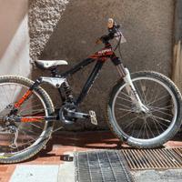 Mountain Bike bambino 8-11 anni | KONA Stinky 24”