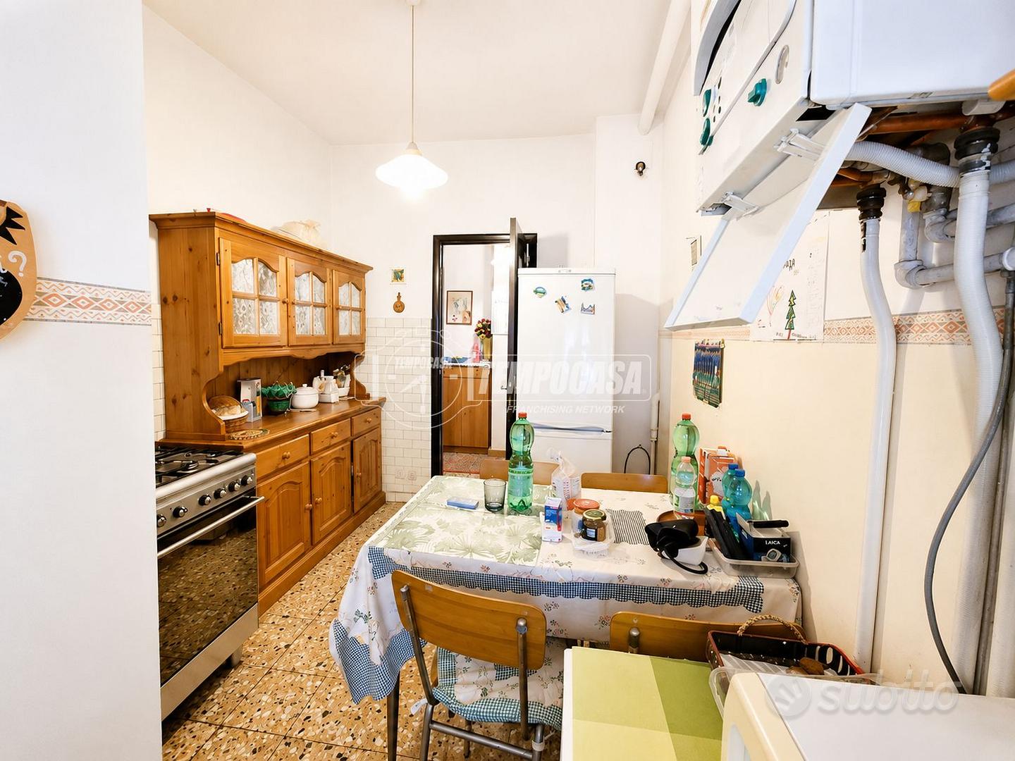 Trilocale a reddito con balcone, cucina separata e - Vista 6