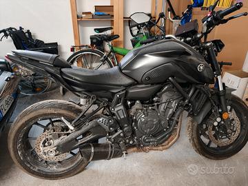 Yamaha mt07 35kw, indidentata a 4000€