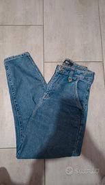 jeans akè