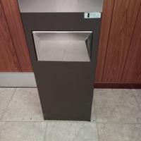 posacenere a colonna.