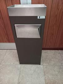 posacenere a colonna.