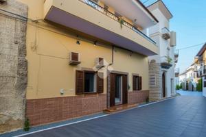 2 LOCALI A SAN FELICE A CANCELLO