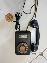 telefono vintage Ericsson in bachelite anni '30