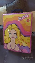 Valigetta porta abiti di Barbie