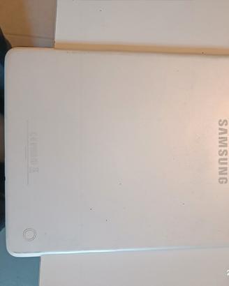 tablet Samsung in discrete condizioni 
