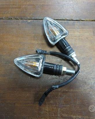 Frecce alogene per moto custom