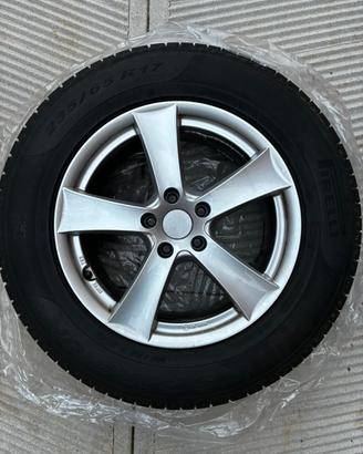 Cerchio DEZENT r17 gomme neve Audi q5