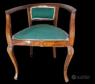 Poltrone e poggiapiedi in legno e stoffa verde