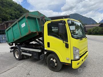 Isuzu NPR SCARRABILE