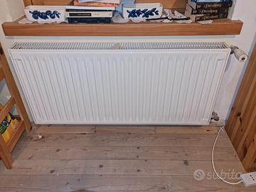 4 radiatori termosifoni acciaio De Longhi Platella