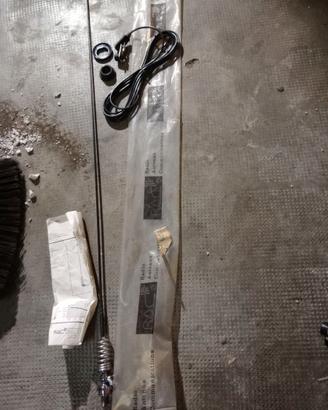 Antenna veicolare RAC