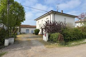 Casa indipendente di 403 m² con più di 5 locali e 