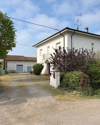 Casa indipendente di 403 m² con più di 5 locali e 