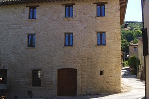 Appartamento in casale storico in pietra + Terreno