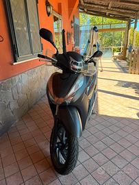 Sh 300i