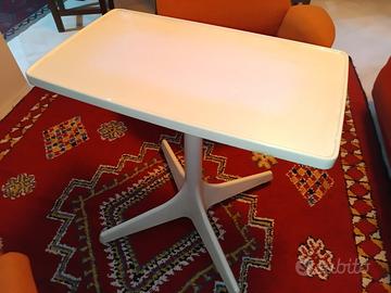 Carrello tavolino ruote Space Age design porta TV
