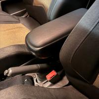 Bracciolo in pelle specifico per Fiat Punto