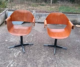 sedia "Genziana" fu progettata da Carlo Ratti 1958