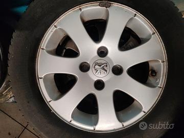 195 65 r15 4 pneumatici 4stagio su cerchio in lega