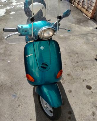 Vespa 50 et2