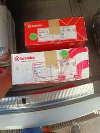 Kit Freni Brembo Max / Xtra Dischi + Pastiglie A/P