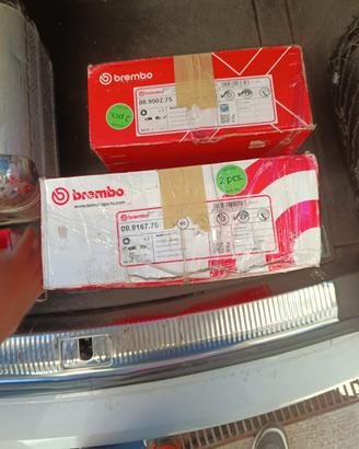 Kit Freni Brembo Max / Xtra Dischi + Pastiglie A/P