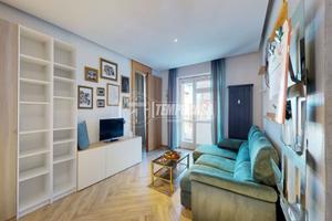 QUADRILOCALE RISTRUTTURATO CON BOX E SCENSORE - AL