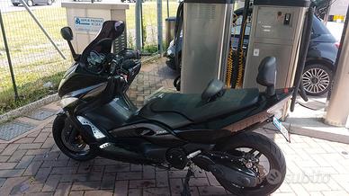 Yamaha t max