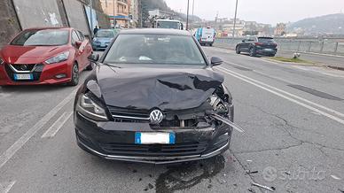 VOLKSWAGEN GOLF VII 1.6 TDI HIGHLINE