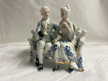 Statuetta coppia in porcellana vintage