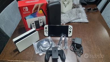 Console Nintendo Switch Oled Bianca completa 