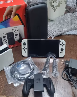 Console Nintendo Switch Oled Bianca completa 