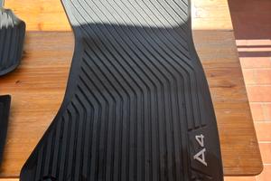 tappeti in gomma con logo  Audi A4 originali
