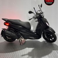 Piaggio Beverly 400 deep black