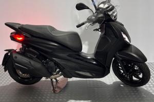 Piaggio Beverly 400 deep black