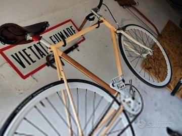 Bicicletta artigianale a scatto fisso perfetta