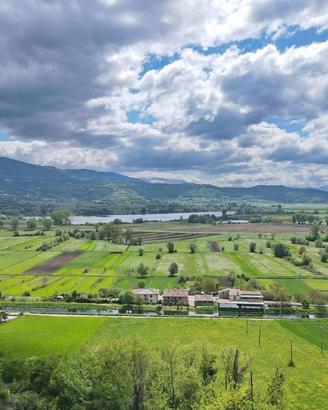 Villa di 205 m² con più di 5 locali e box auto a R