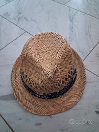 Cappello a paglia intrecciata stile trilby 