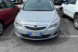 Opel Astra j anno 2010 