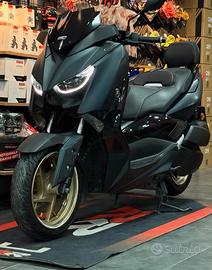xmax 300