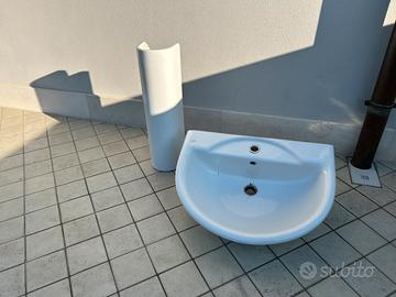 Lavabo con colonna IDEAL STANDARD