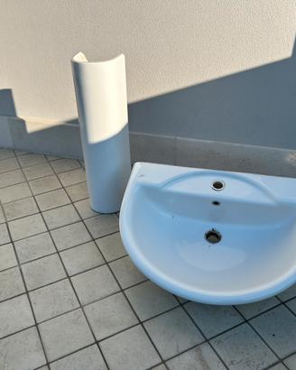 Lavabo con colonna IDEAL STANDARD