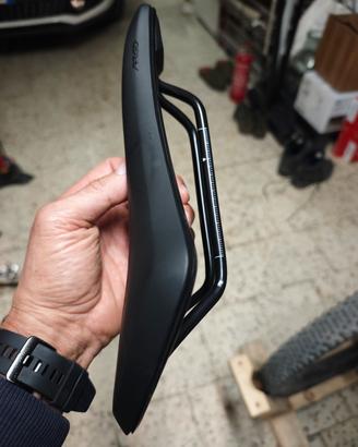 Sella gravel Fizik Argo X3